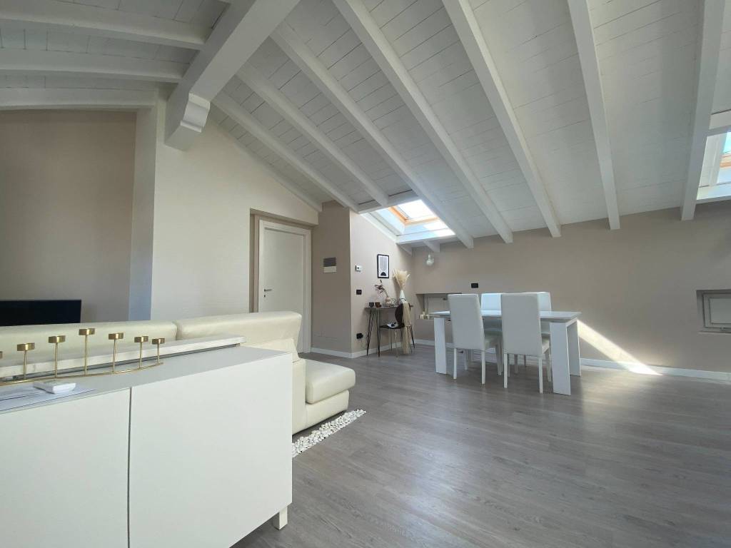 Appartamento a Cameri in Piazza Dante Alighieri - Foto 3