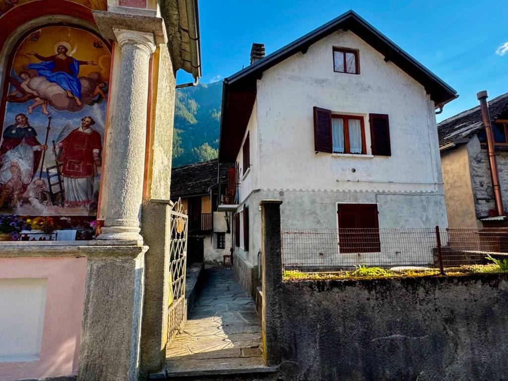 Casa indipendente a Antrona schieranco in Via Colonasca, 66 - Foto 2