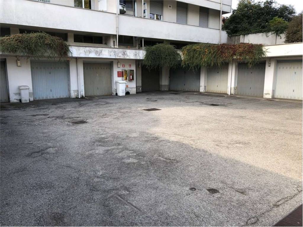 Box / garage a Gallarate in Corso Sempione, 36 - Foto 4