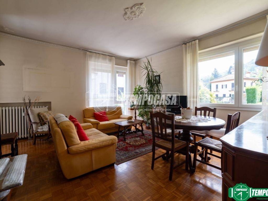 Appartamento a Stresa in Via Dante Alighieri 24 - Foto 2