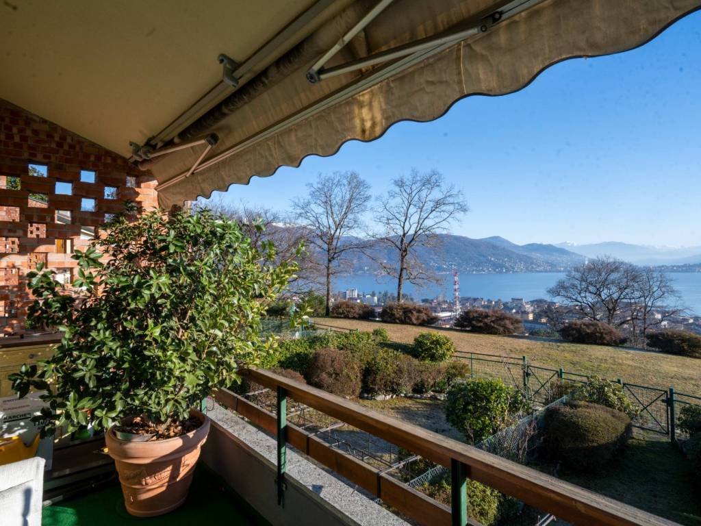 Appartamento a Baveno in Via degli Alpini, 18 - Foto 2