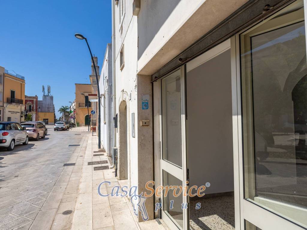 Casa indipendente a Neviano in Via Principe di Napoli - Foto 2