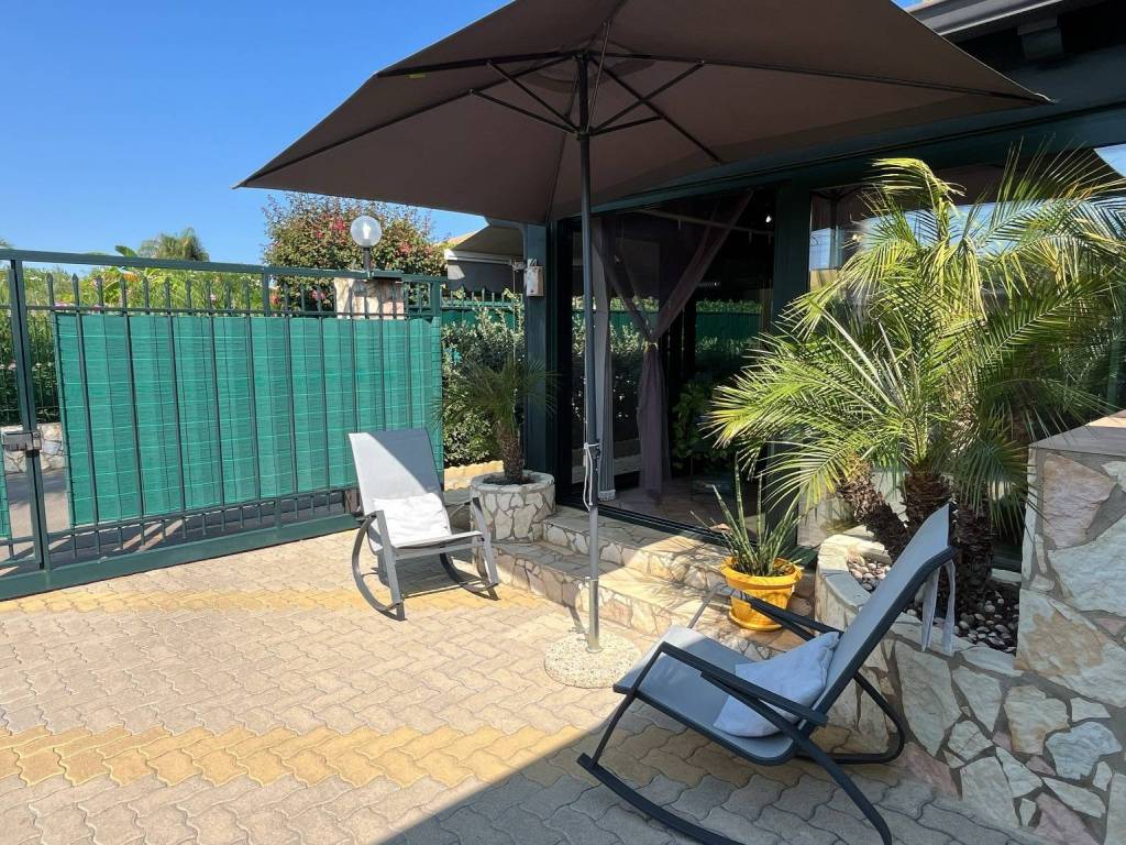 Villa a Campofelice di roccella in Viale San Francesco, 37 - Foto 2