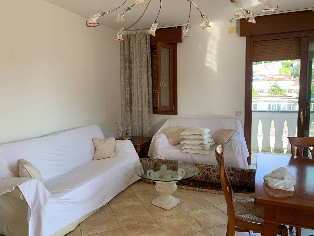 Appartamento a Conegliano in Via Giuseppe Verdi, 17 - Foto 3