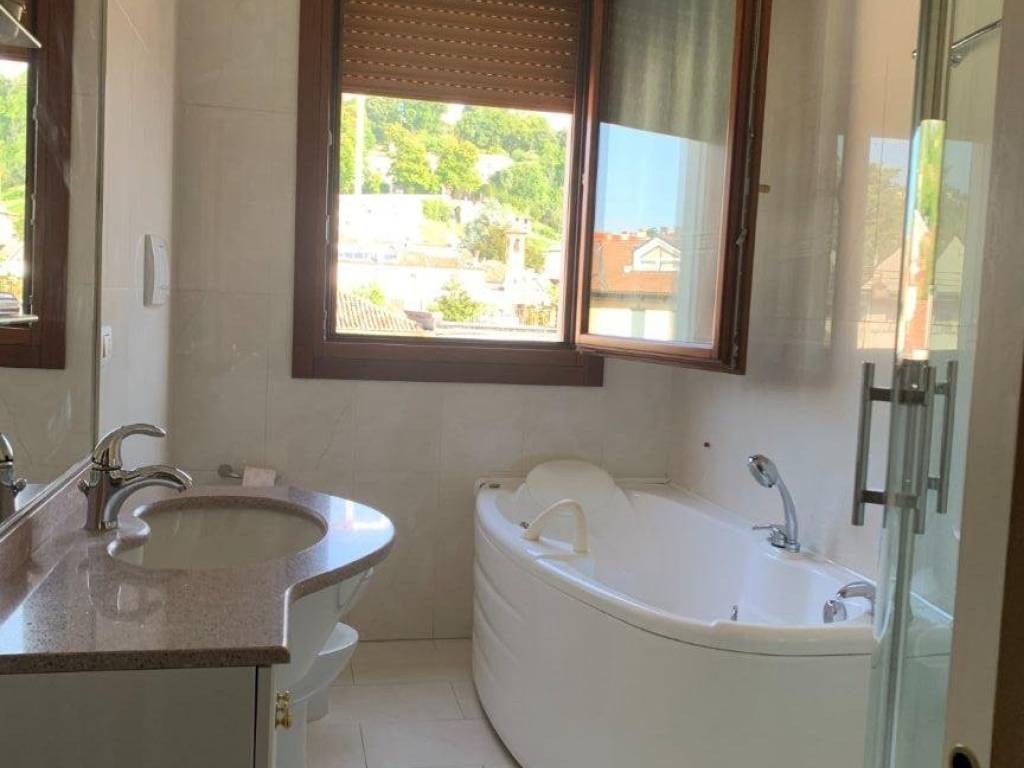 Appartamento a Conegliano in Via Giuseppe Verdi, 17 - Foto 4