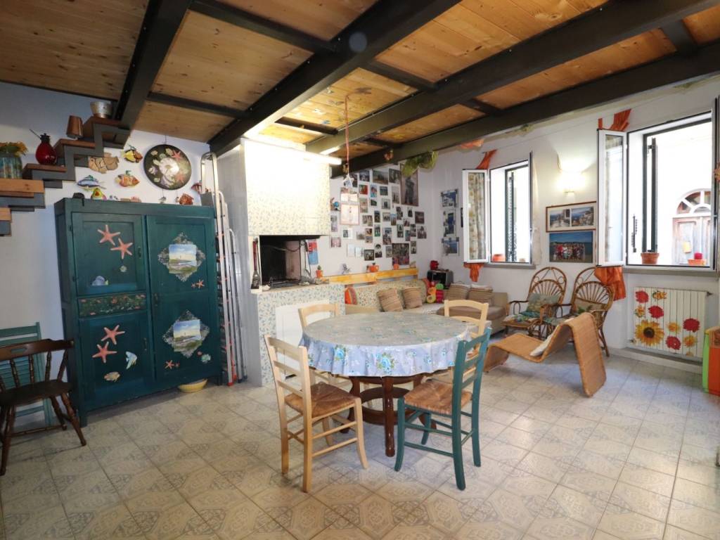 Appartamento a Follonica in Via Curtatone, 2 - Foto 4