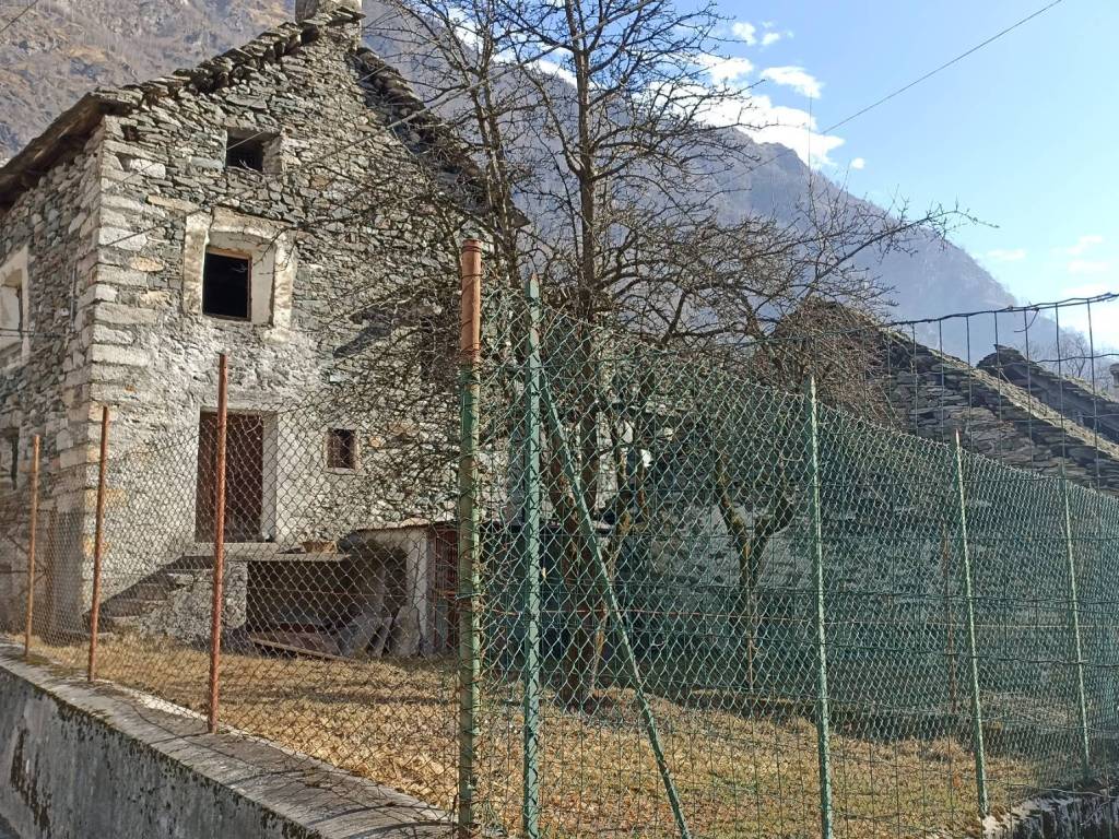 Casa indipendente a Antrona schieranco in Frazione Rovesca - Foto 3