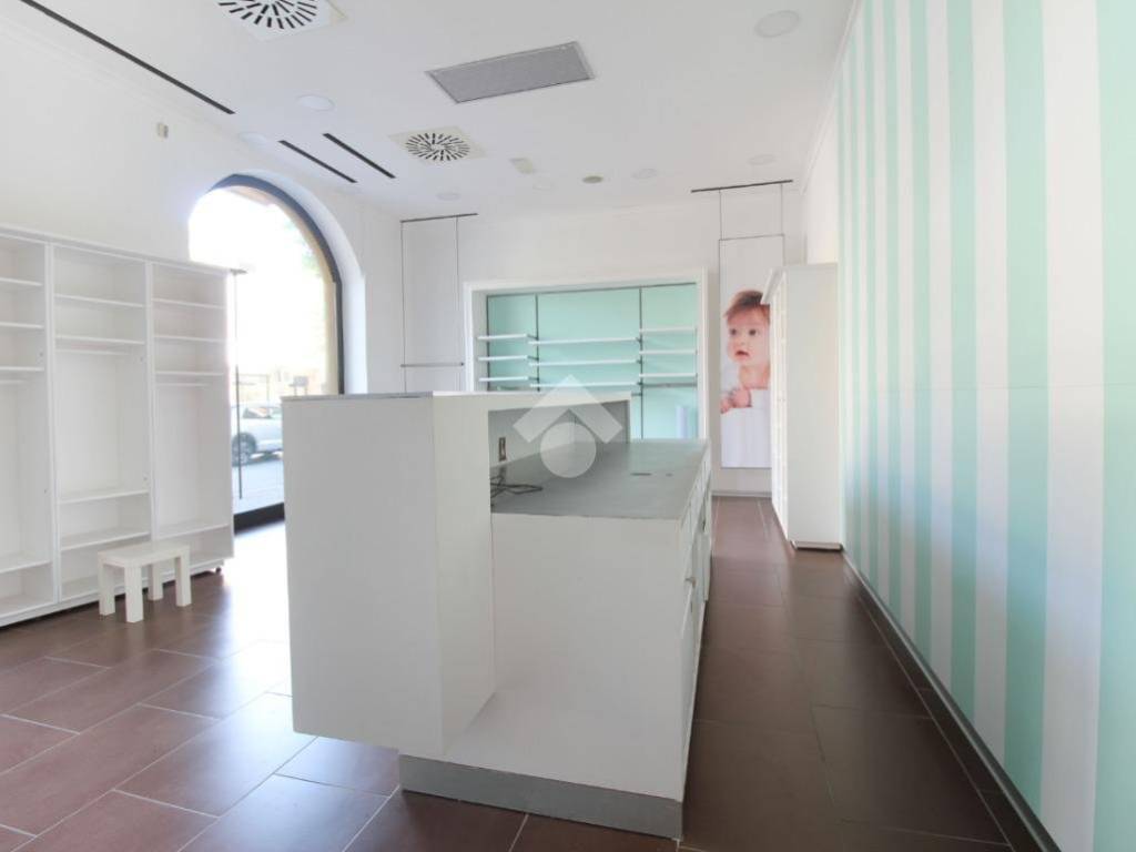 Loft / open space a Roseto degli abruzzi in Via Nazionale, 275 - Foto 5