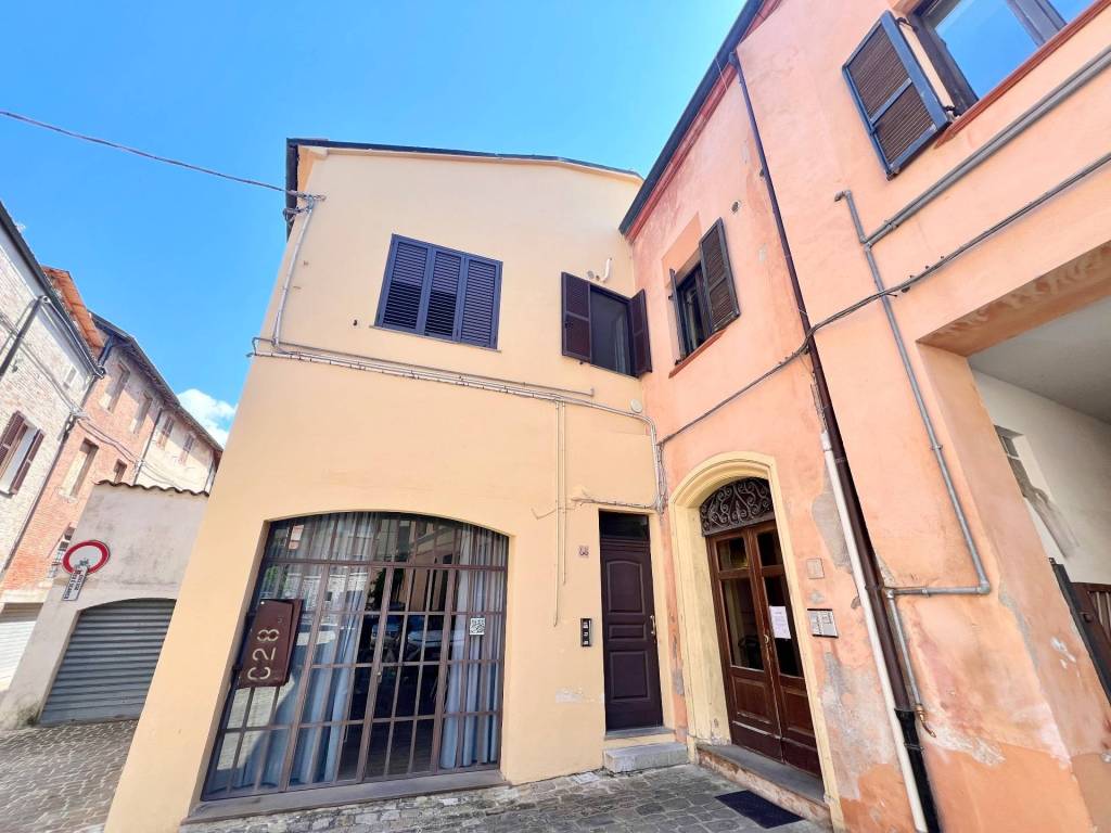 Appartamento a Fabriano in VIA FABIO FILZI, 68 - Foto 2