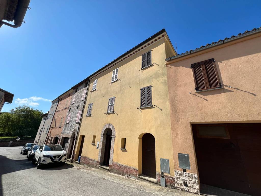 Casa indipendente a Fabriano in FRAZIONE CAMPODIEGOLI - Foto 2
