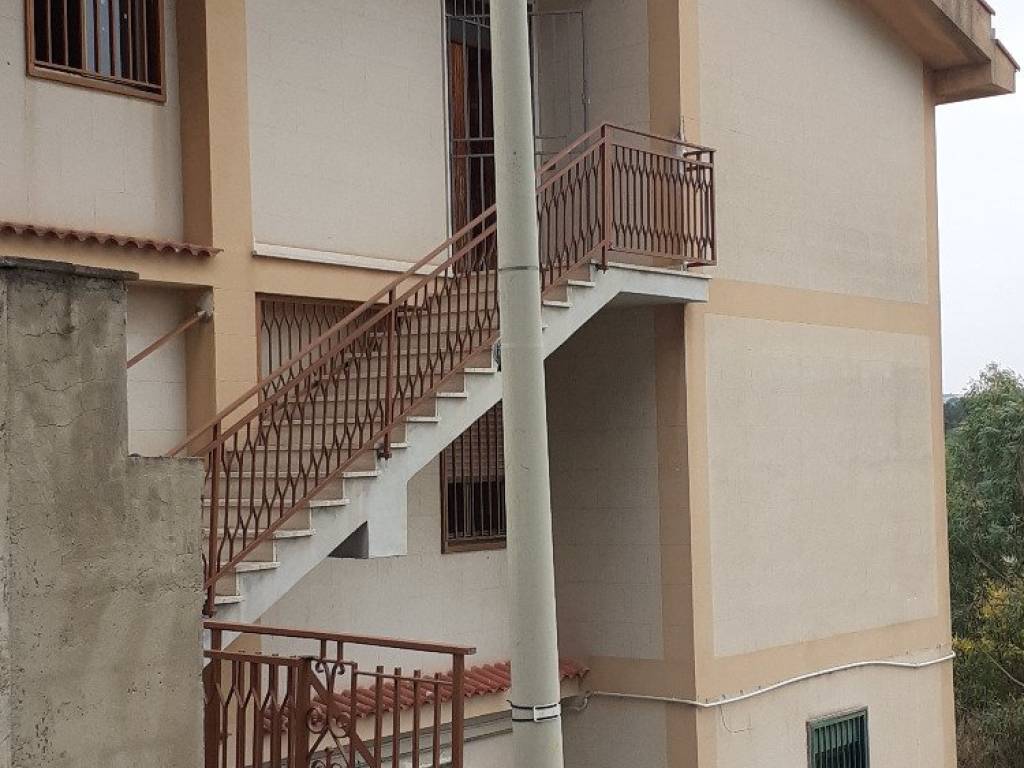 Villa a Caltanissetta in Via Salvatore Averna - Foto 3