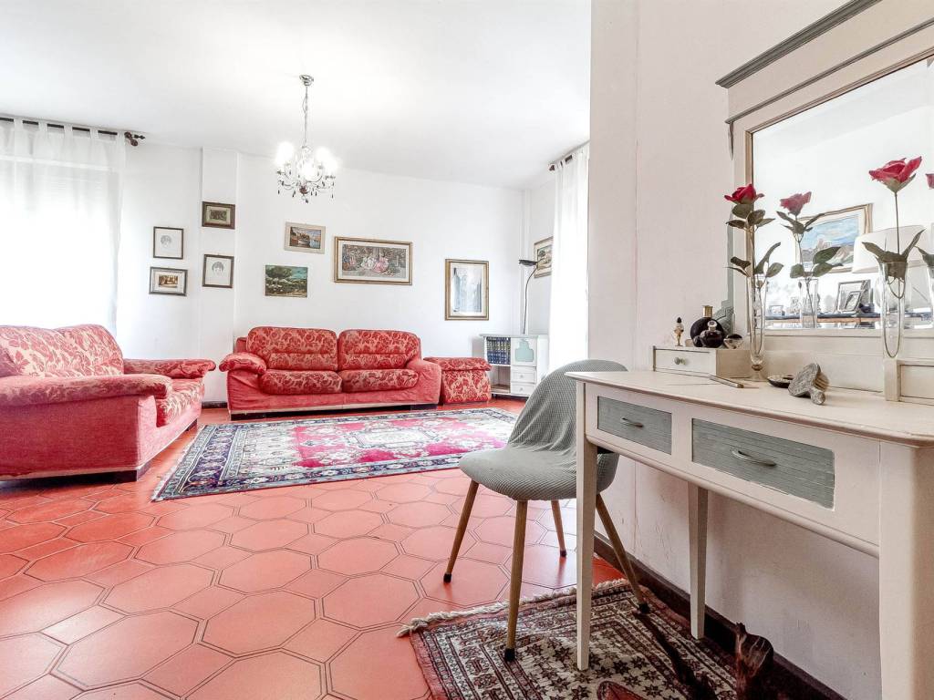 Appartamento a Sassari in Via Salvatore Marras - Foto 5