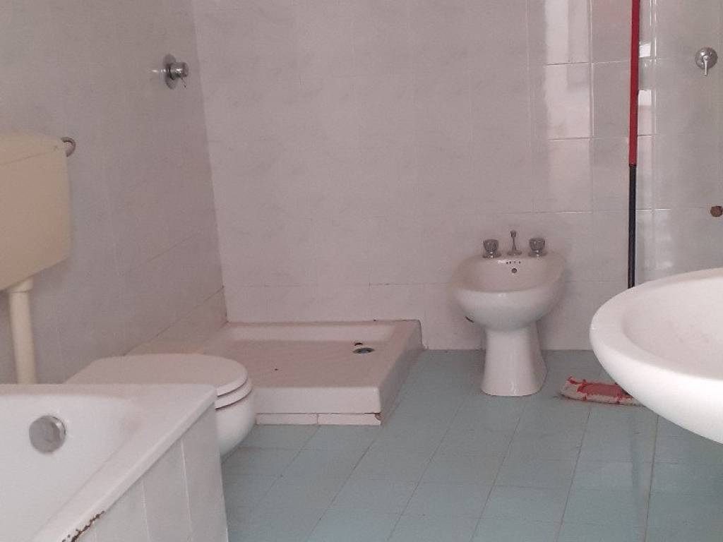 Appartamento a Caltanissetta in Piazza Giuseppe Garibaldi, 5 - Foto 4
