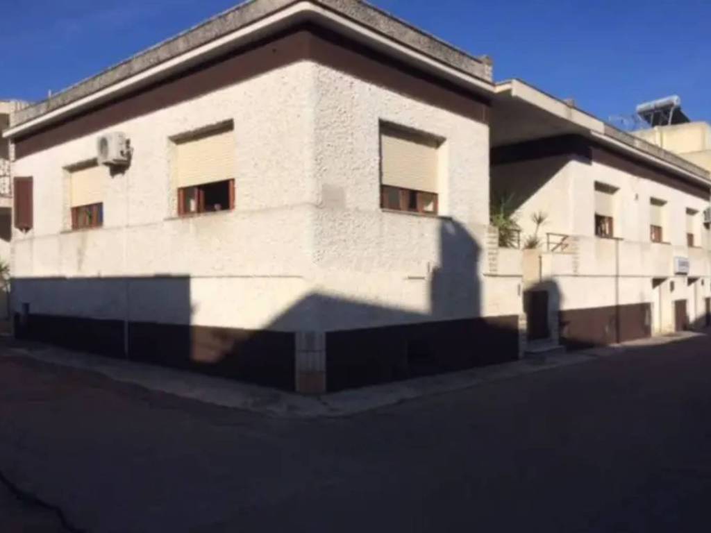 Casa indipendente a Presicce-acquarica in Via Giuseppe Verdi - Foto 2