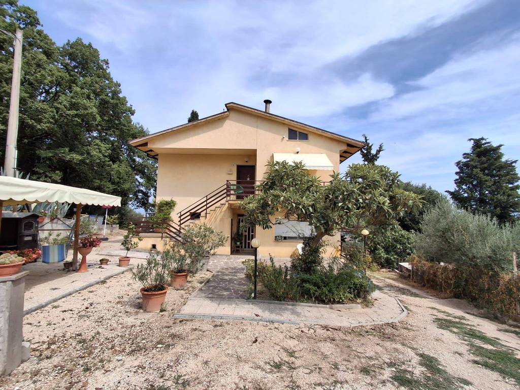 Appartamento a Bevagna in Via Fonte Caime - Foto 2