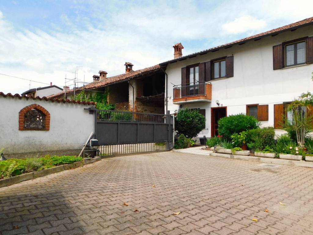 Casa indipendente a Garlasco in Via Santa Maria, 62 - Foto 2