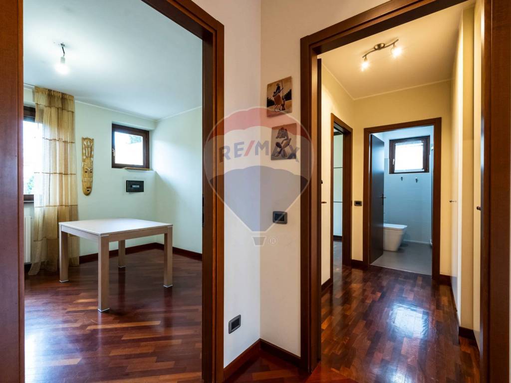 Appartamento a Besnate in Via De Gasperi, 27 - Foto 5