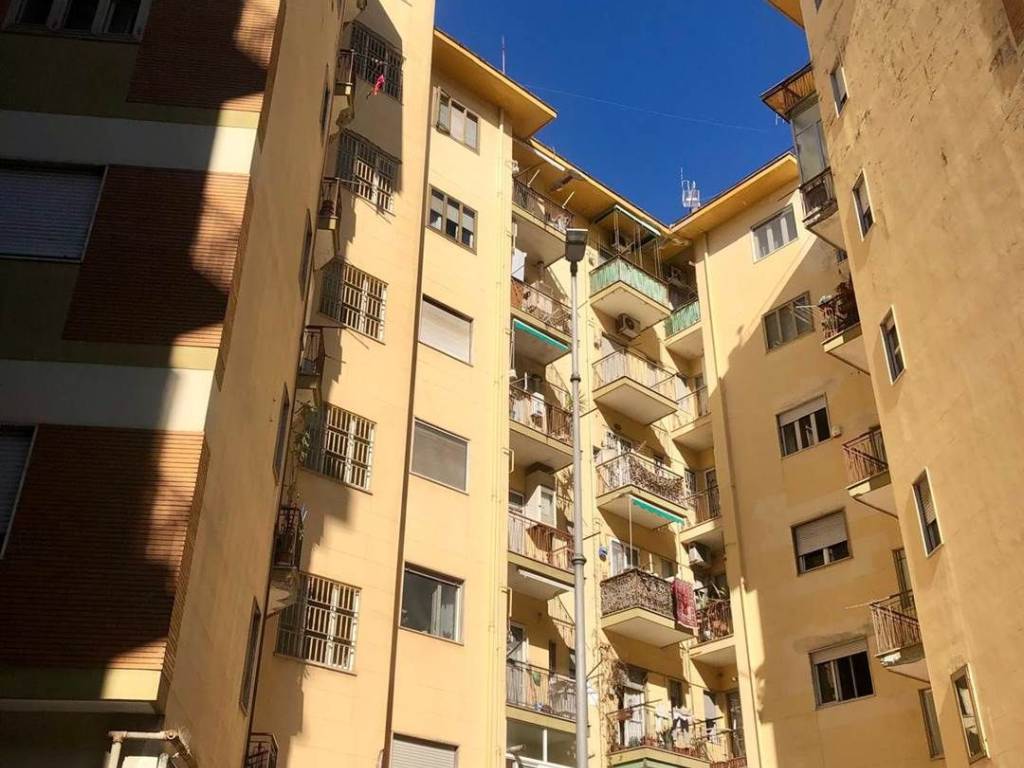 Appartamento a Salerno in Via Arcangelo Rotunno, 43 - Foto 2