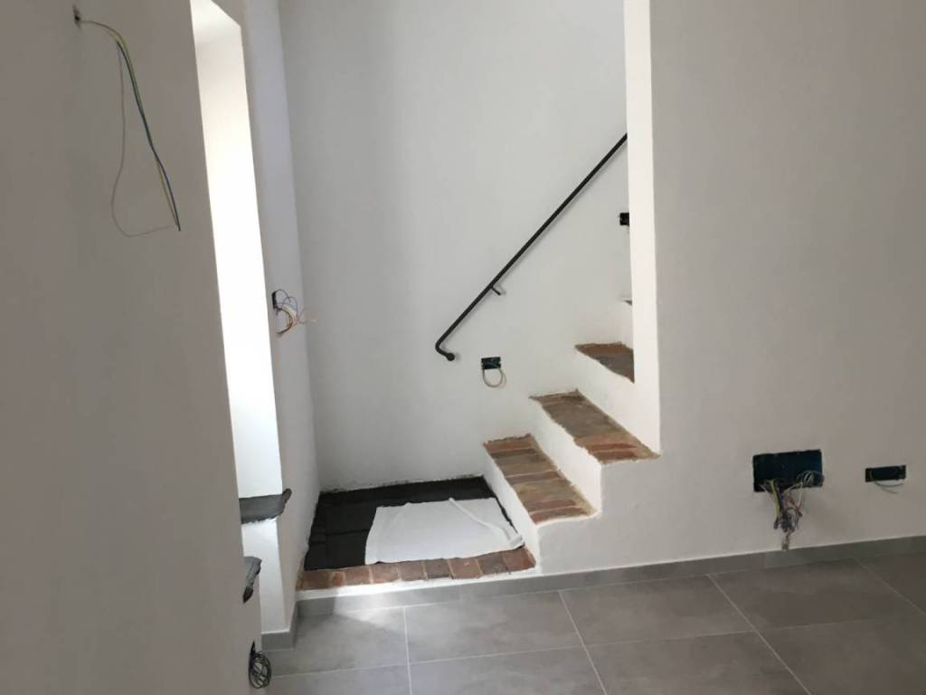 Appartamento a Spotorno in Via Demaestri - Foto 4