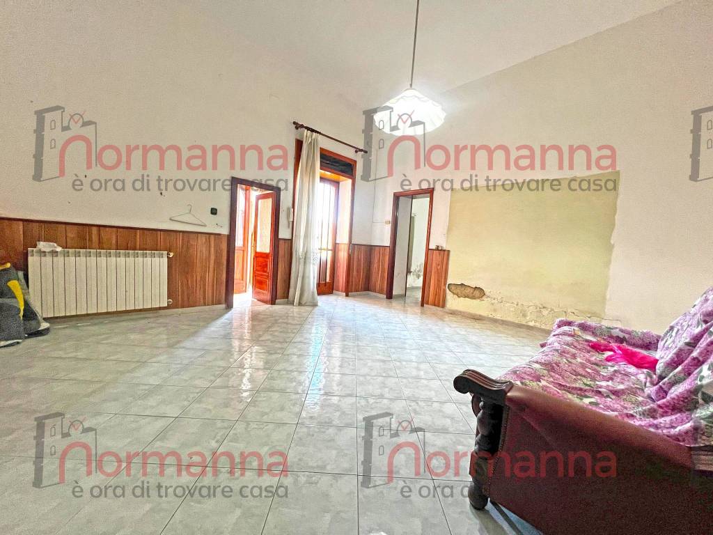 Appartamento a Casaluce in Corso Vittorio Emanuele, 87 - Foto 2