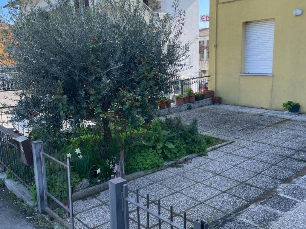 Appartamento a Vallefoglia in Viale Roma - Foto 4