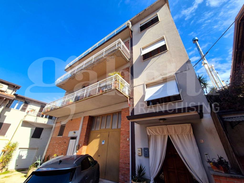 Appartamento a Assisi in VIA PATRONO D' ITALIA, 27 - Foto 4