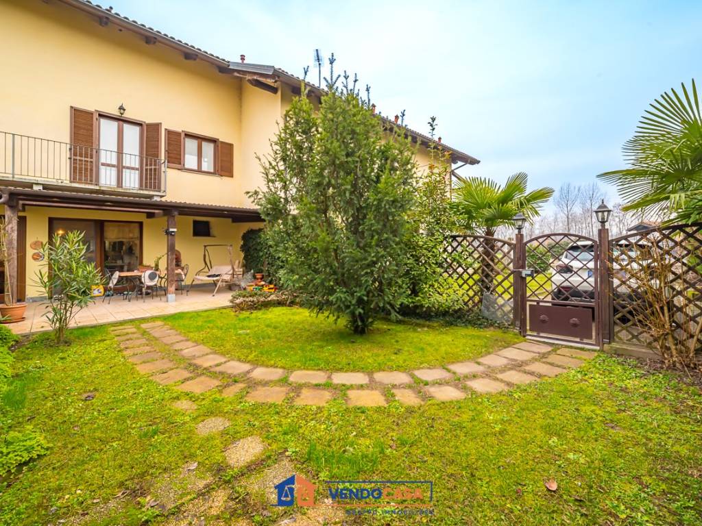 Casa indipendente a Saluzzo in Regione Torrazza, 4 - Foto 2