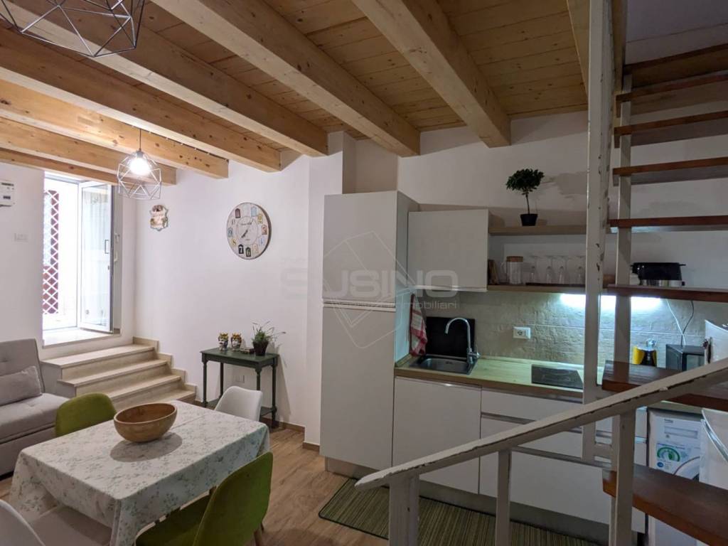 Casa indipendente a Siracusa in VIA DIONE - Foto 2