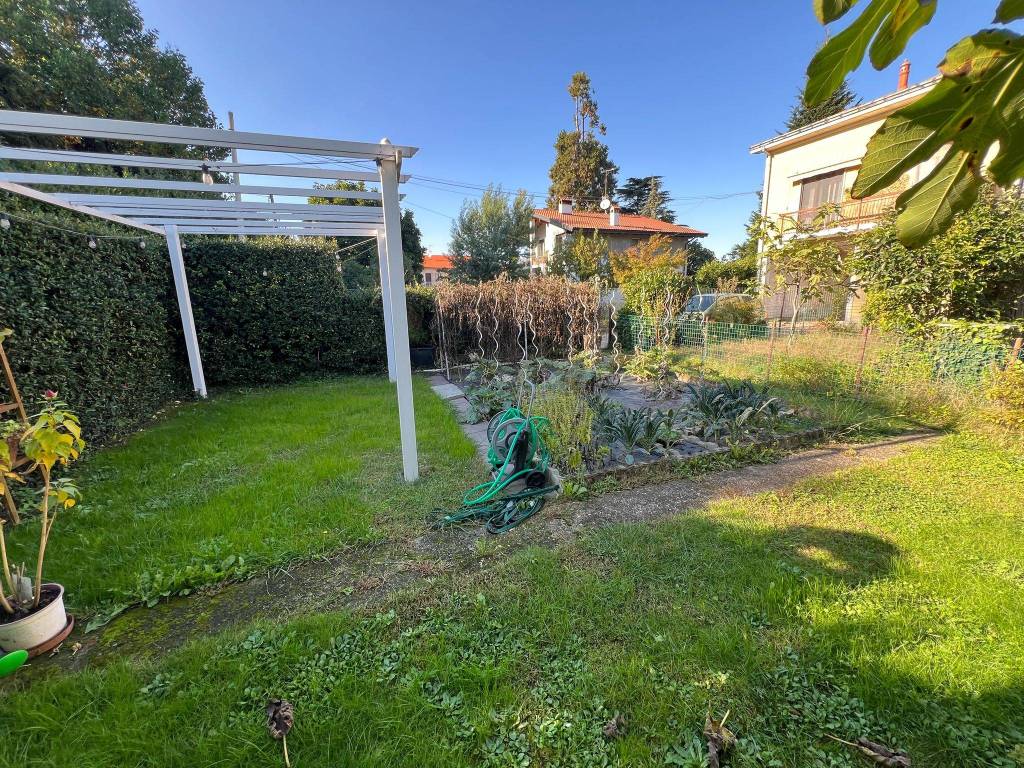 Appartamento a Caronno varesino in Via Giuseppe Verdi - Foto 5