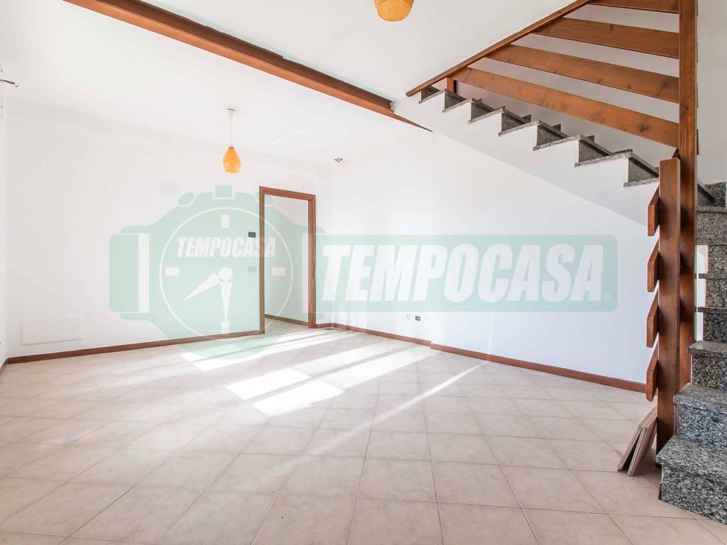 Appartamento a Venegono superiore in Via Giacomo Matteotti, 32 - Foto 2