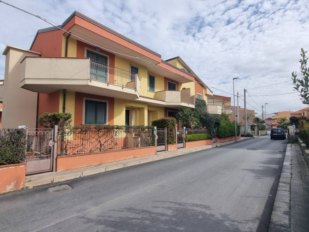 Villa a Milazzo in Via Onorevole luigi fulci, 9 - Foto 2