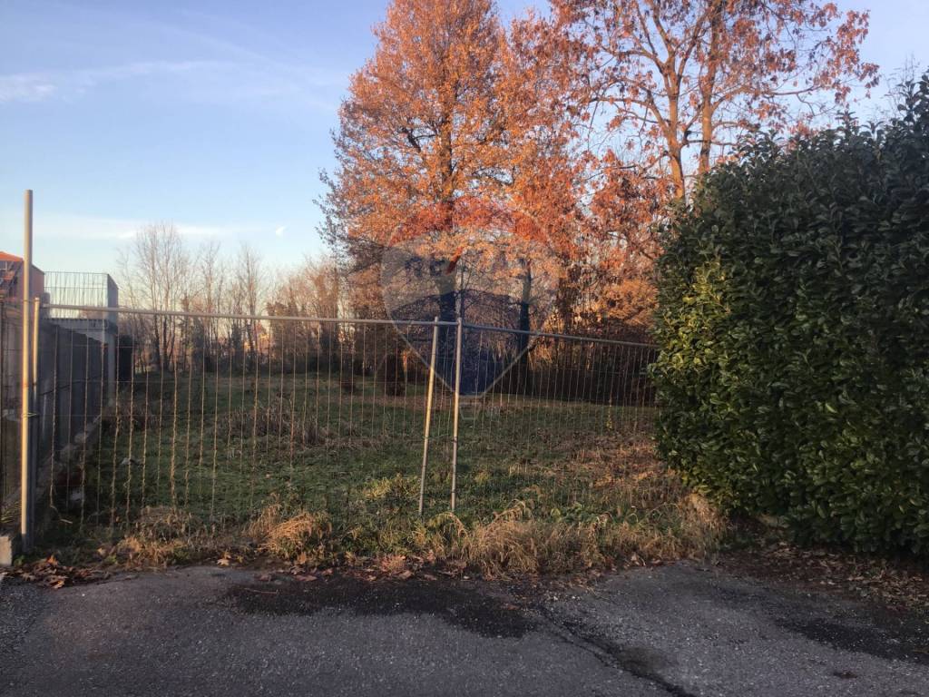 Terreno a Marnate in via Cislago, 651 - Foto 2