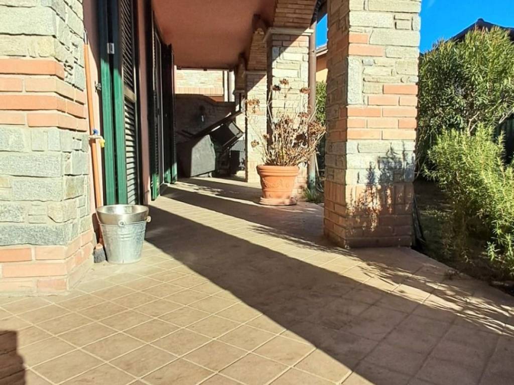 Appartamento a Travedona-monate - Foto 5