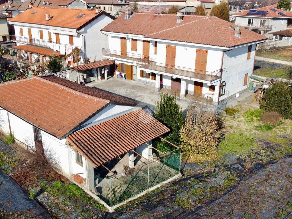 Villa a Crescentino in Via Ugo Foscolo, 21 - Foto 3