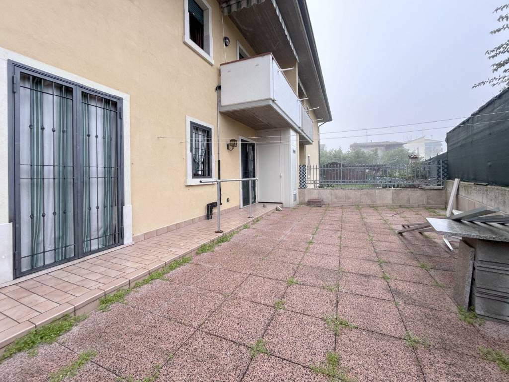 Villa a Villafranca di verona in Via Arduini - Foto 2