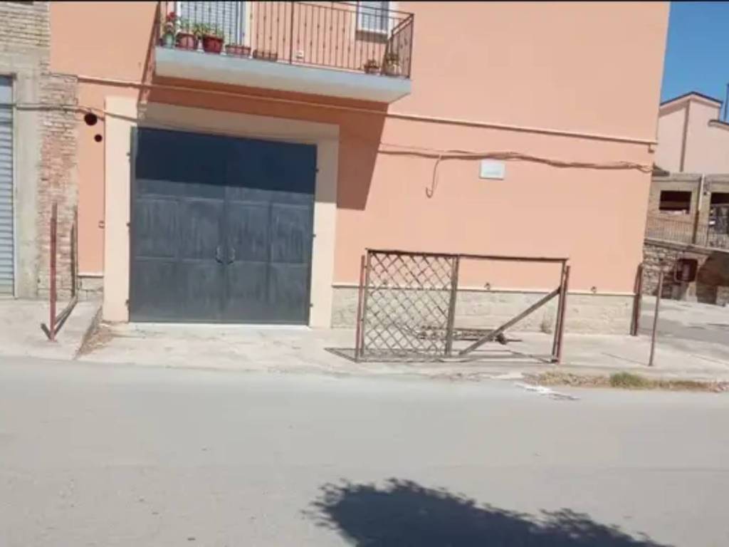 Box / garage a Biccari in Via Giardino - Foto 2