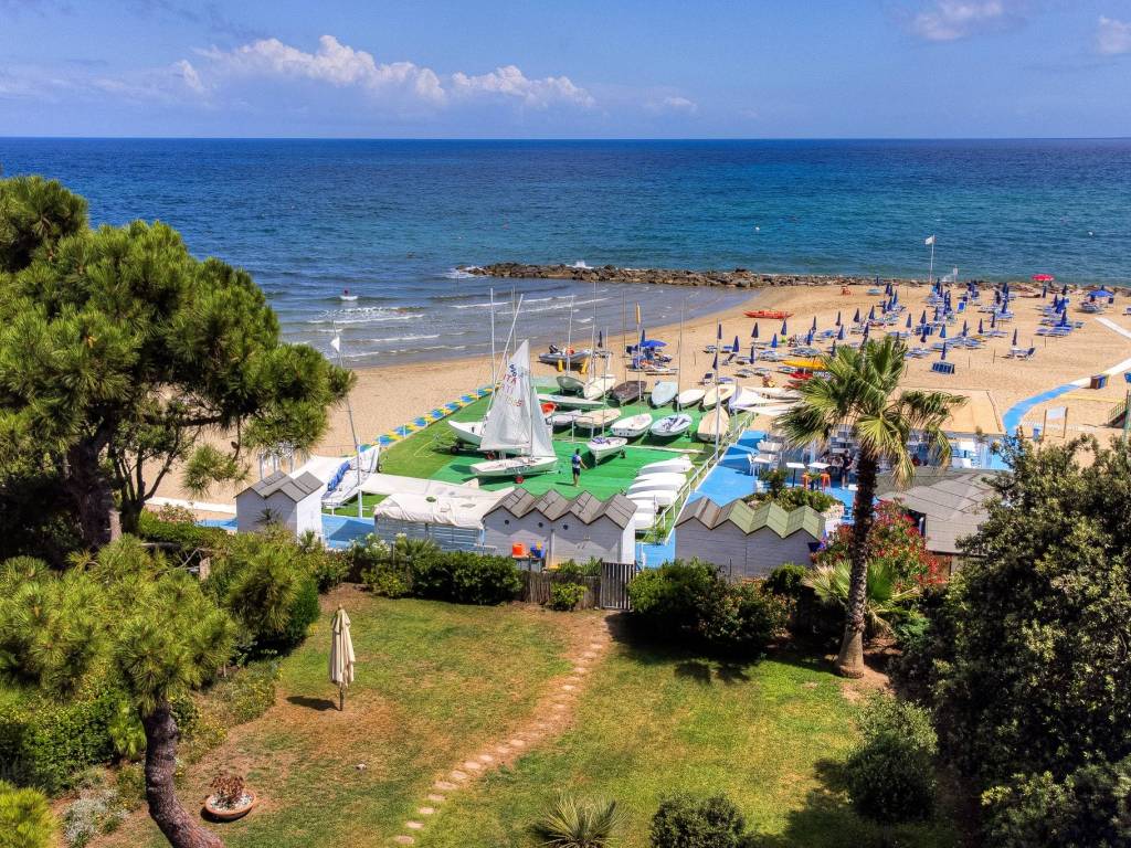 Villa a San felice circeo in Via Terracina, 144 - Foto 2