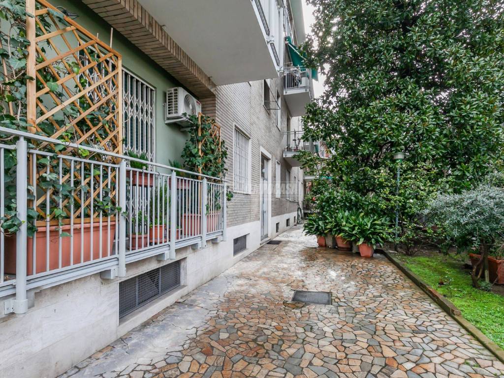 Appartamento a Milano in Via Gavirate 23 - Foto 5