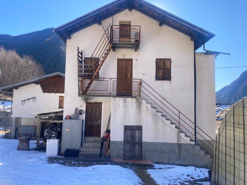 Appartamento a Brusson in Rue Col Ranzola - Foto 2