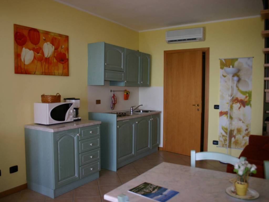 Appartamento a Manerba del garda in Via Scazzola - Foto 5