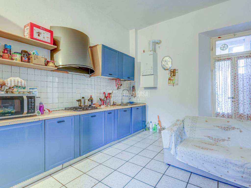 Appartamento a Mercallo in Via Roma - Foto 5