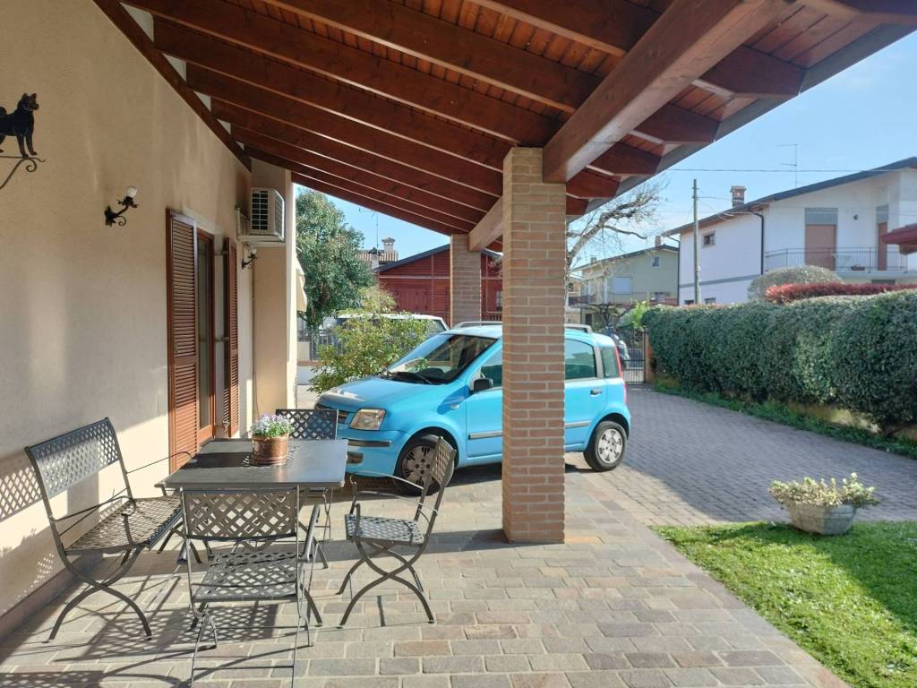 Villa a Sagrado in via volta, 16 - Foto 4