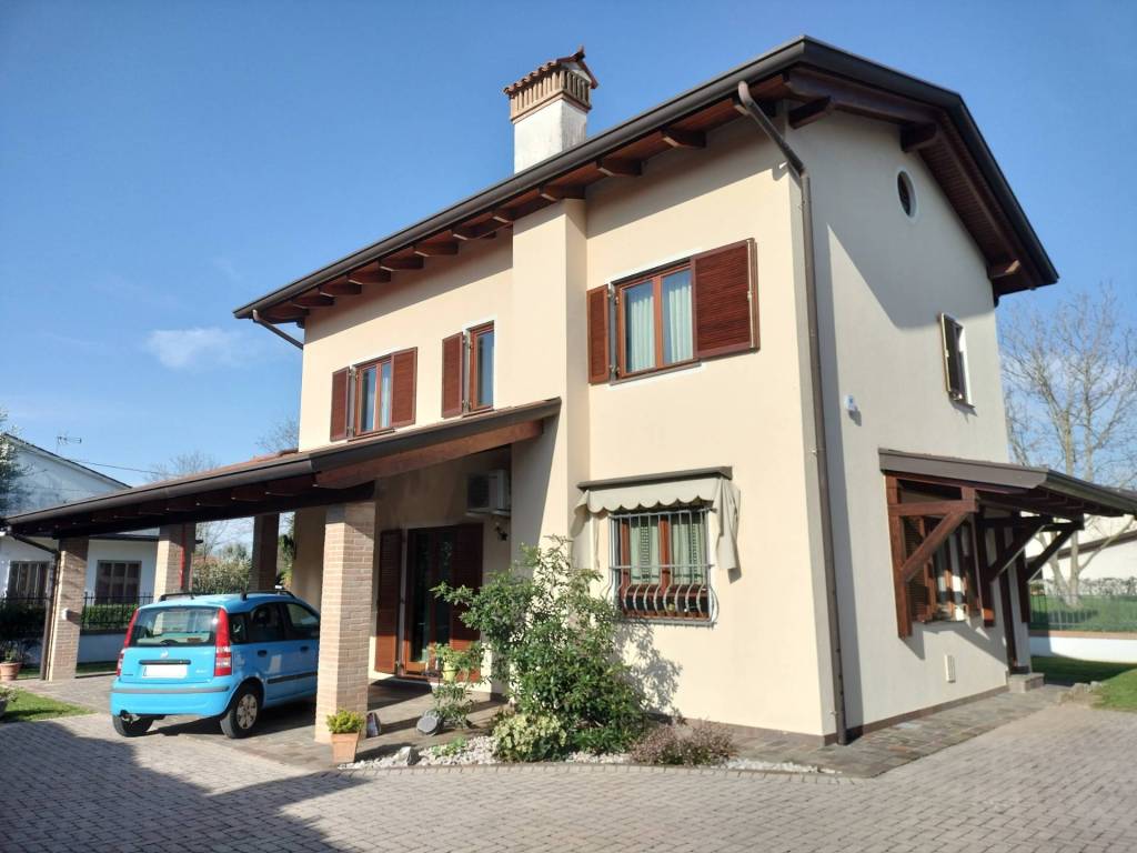 Villa a Sagrado in via volta, 16 - Foto 5