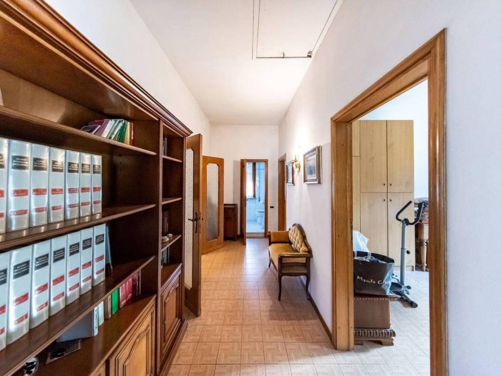 Appartamento a Pescia in viale Giuseppe Garibaldi - Foto 3