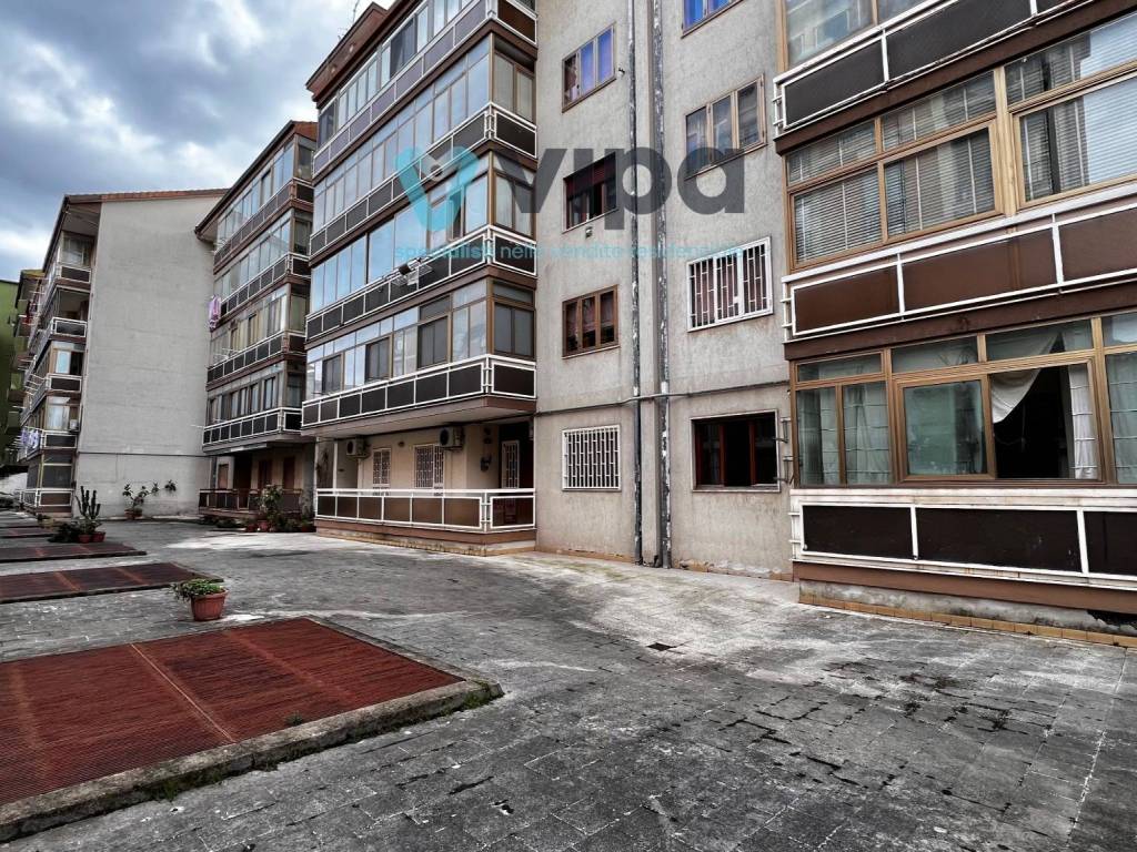 Appartamento a Caserta in Via Fratelli Rosselli, 2 - Foto 2