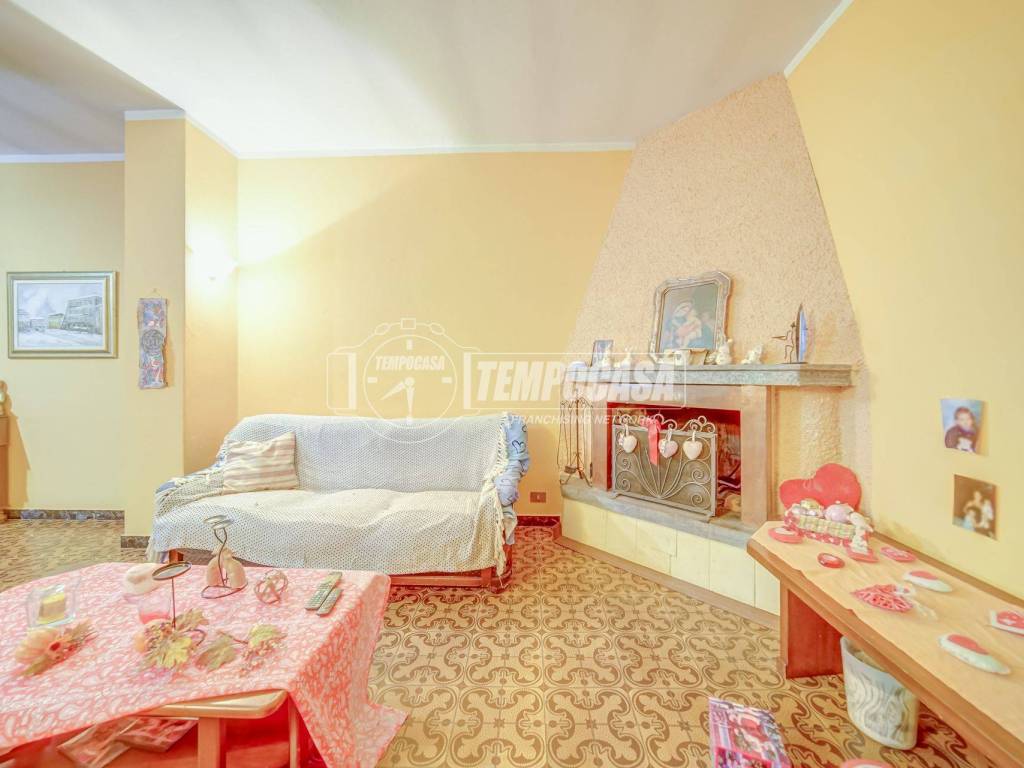 Appartamento a Azzate in Via Piave 96 - Foto 3