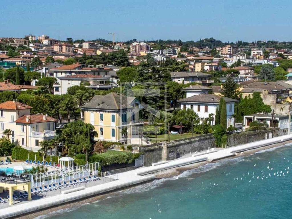 Casa indipendente a Desenzano del garda in Via Gamabara - Foto 2