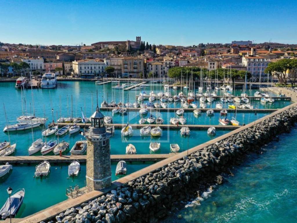 Casa indipendente a Desenzano del garda in Via Gamabara - Foto 3