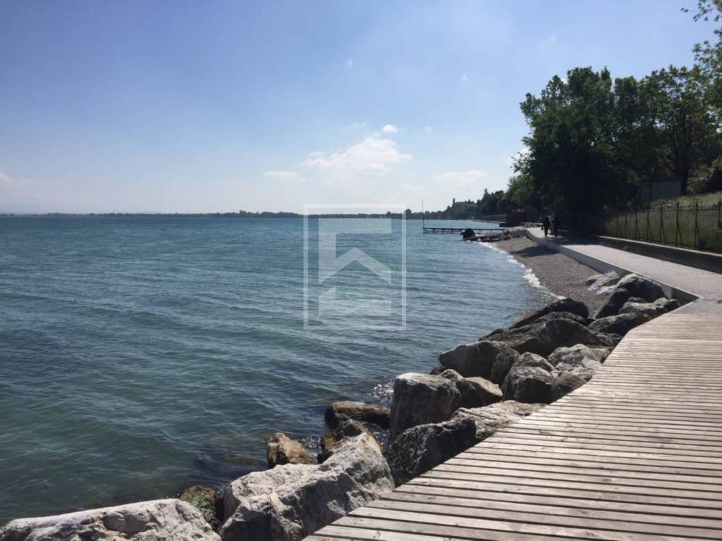 Casa indipendente a Desenzano del garda in Via Gamabara - Foto 5