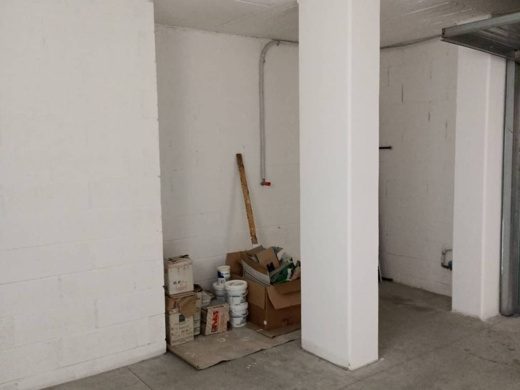 Box / garage a Pesaro in Via Jarno Saarinen - Foto 3